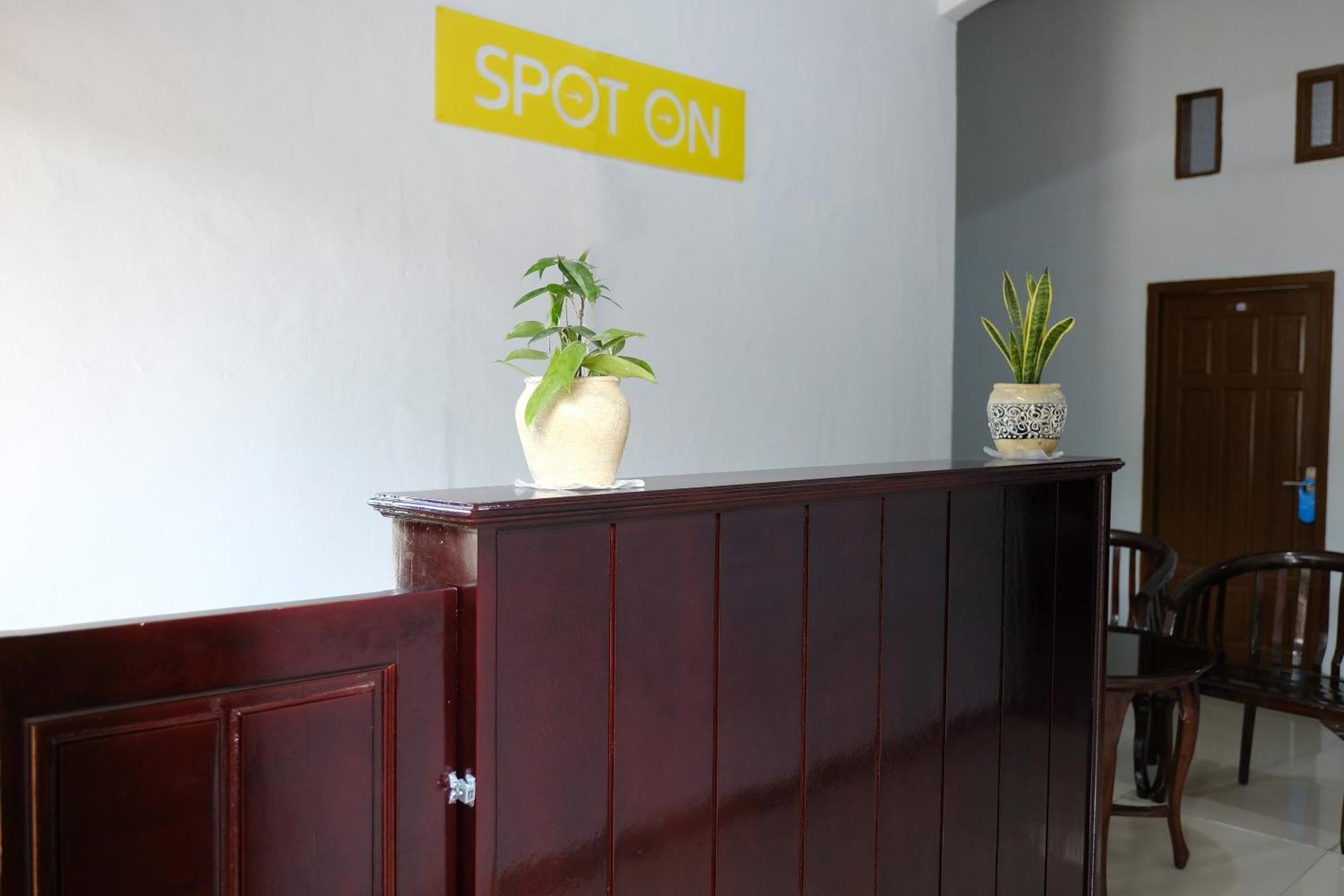 Hotel Oyo 2766 Kezia Kost Tanjung Pandan Exteriér fotografie