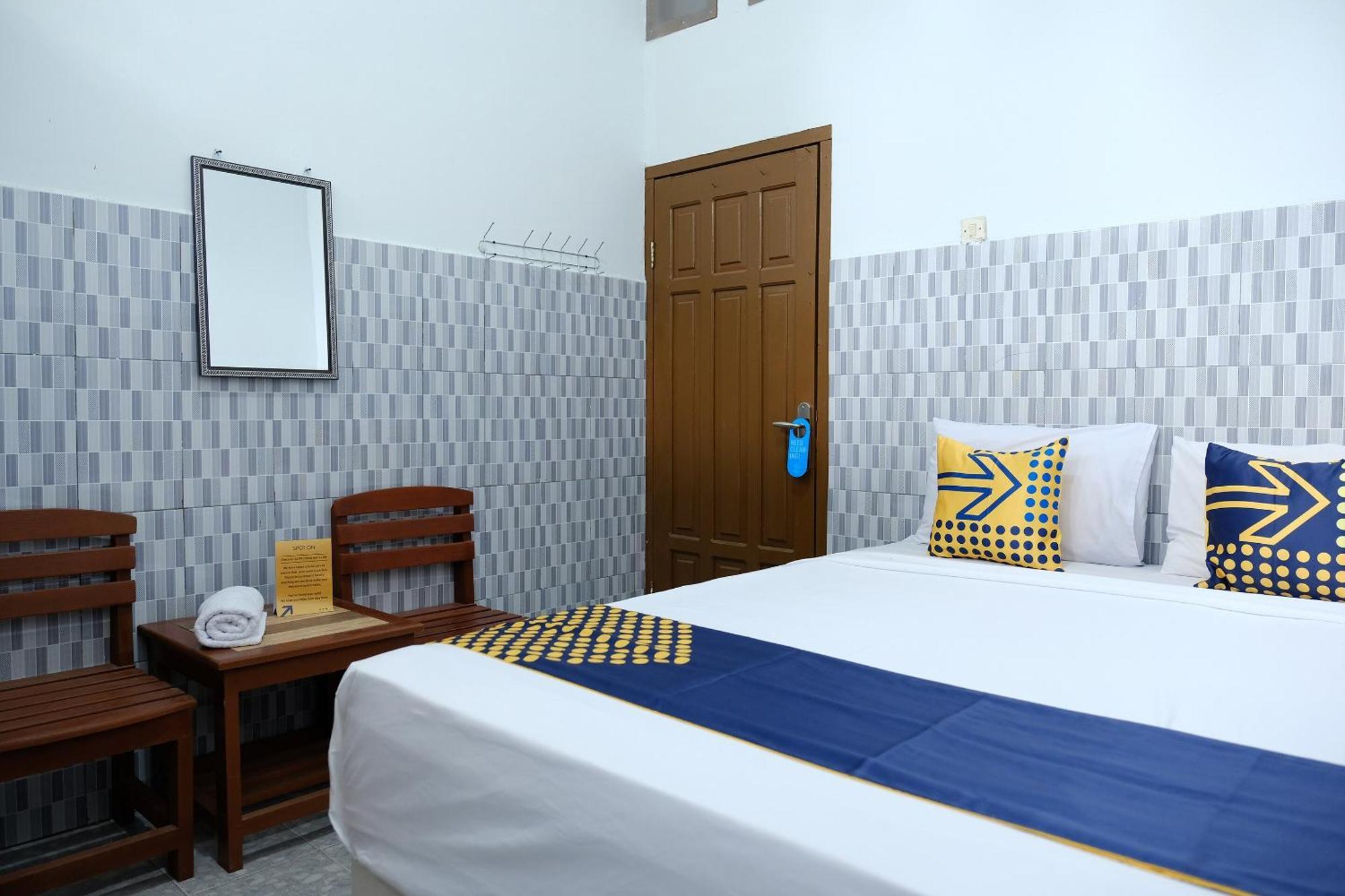 Hotel Oyo 2766 Kezia Kost Tanjung Pandan Exteriér fotografie